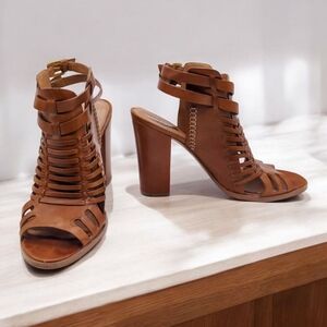 Halogen sz 10 Brown Strappy Heeled Leather Sandals
